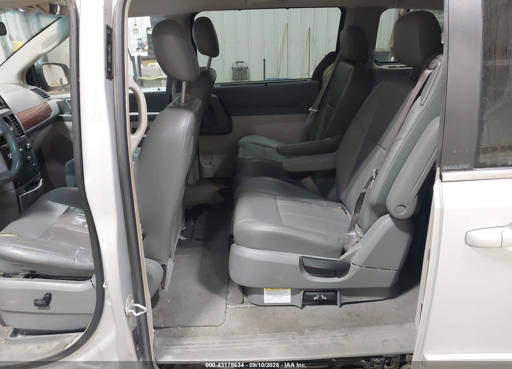 2008 CHRYSLER TOWN & COUNTRY TOURING VIN: 2A8HR54P38R702062