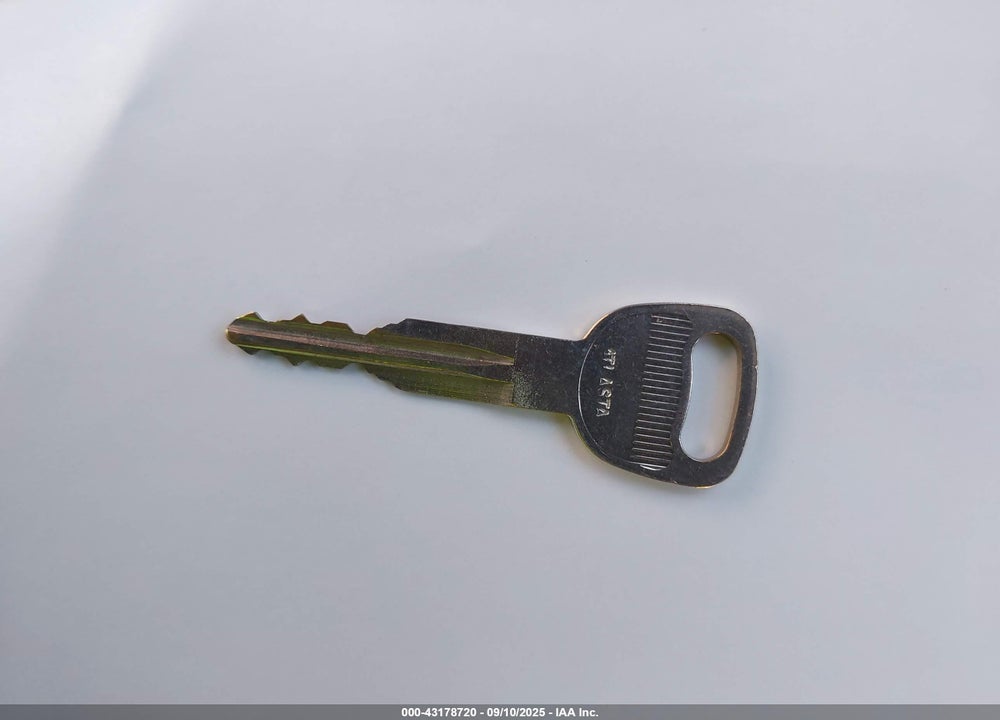 2005 KIA RIO CINCO VIN: KNADC165156244257