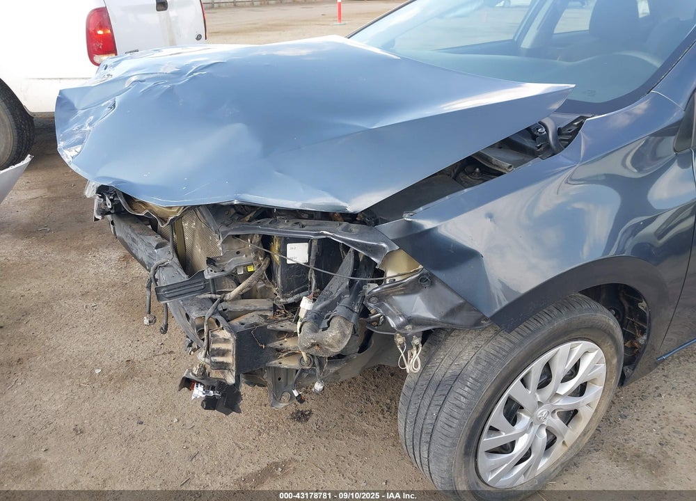 2018 TOYOTA COROLLA LE VIN: 5YFBURHE5JP813892