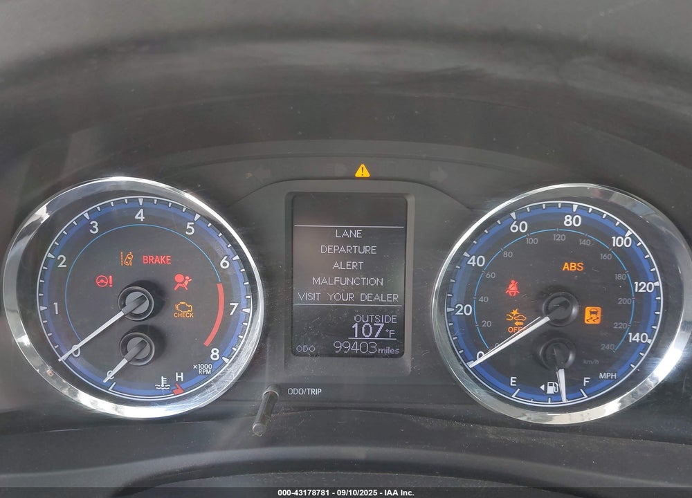 2018 TOYOTA COROLLA LE VIN: 5YFBURHE5JP813892