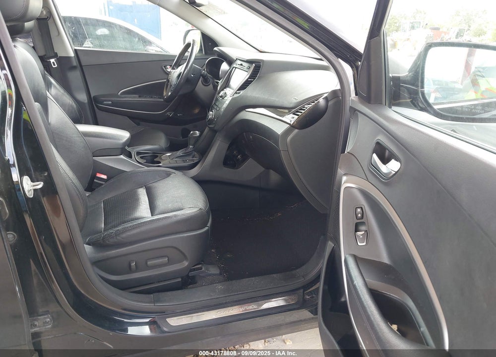 2013 HYUNDAI SANTA FE VIN: KM8SR4HF5DU005820