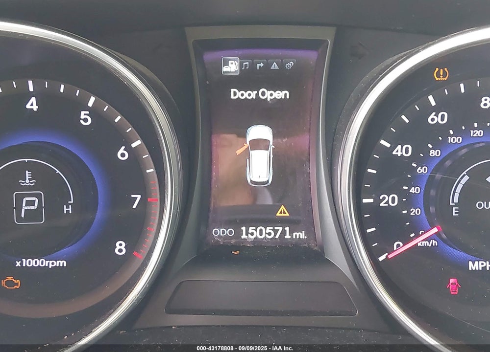 2013 HYUNDAI SANTA FE VIN: KM8SR4HF5DU005820