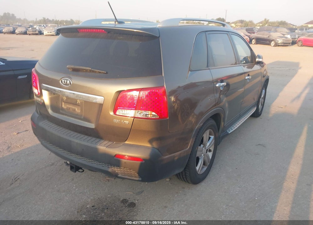 2013 KIA SORENTO VIN: 5XYKU4A25DG342080