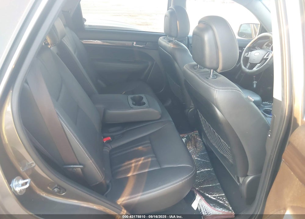 2013 KIA SORENTO VIN: 5XYKU4A25DG342080