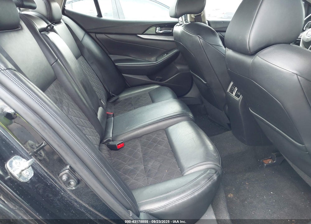 2016 NISSAN MAXIMA VIN: 1N4AA6AP9GC419849
