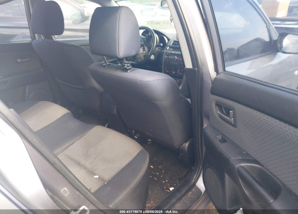 2005 MAZDA 3 I VIN: JM1BK12F851326995