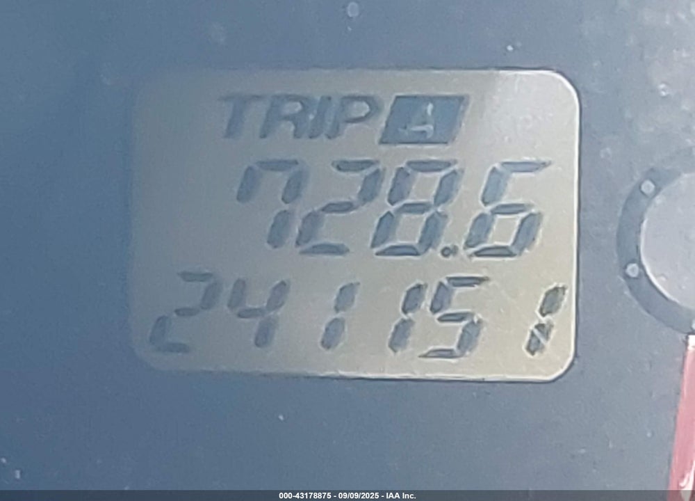 2005 MAZDA 3 I VIN: JM1BK12F851326995