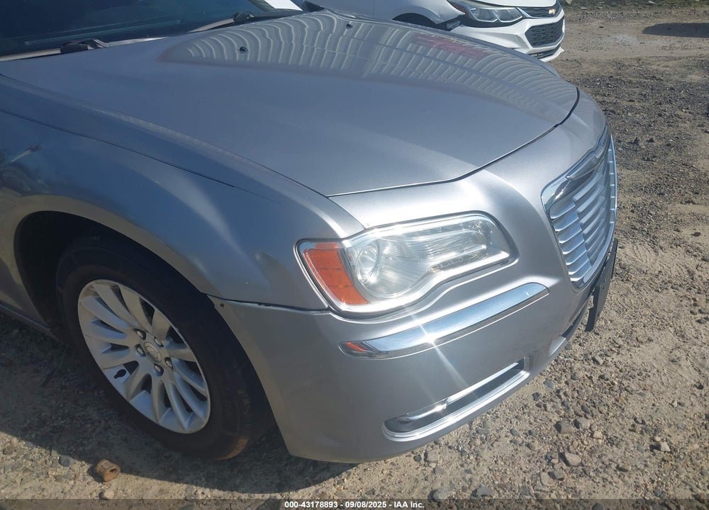 2014 CHRYSLER 300 VIN: 2C3CCAAG1EH375943