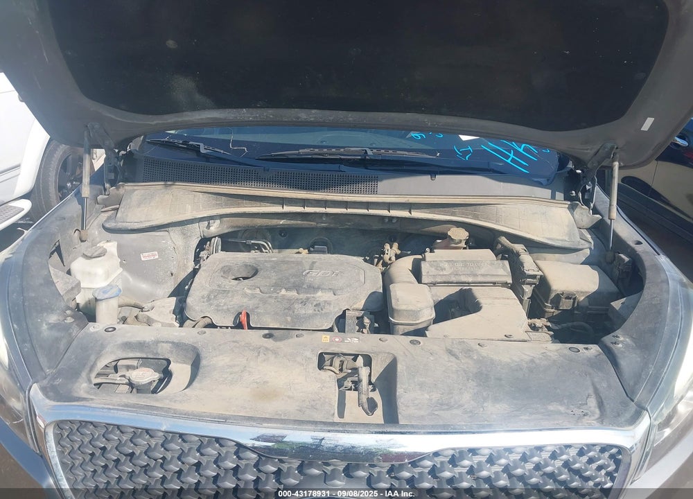 2018 KIA SORENTO VIN: 5XYPG4A3XJG405255