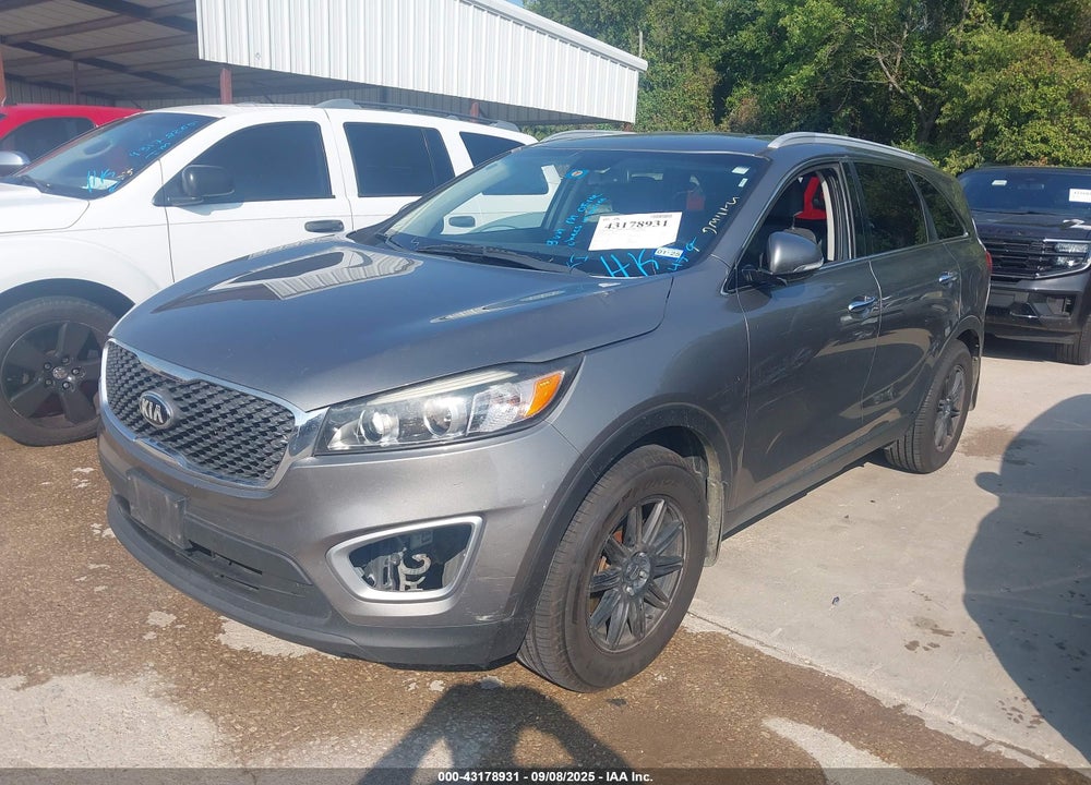 2018 KIA SORENTO VIN: 5XYPG4A3XJG405255
