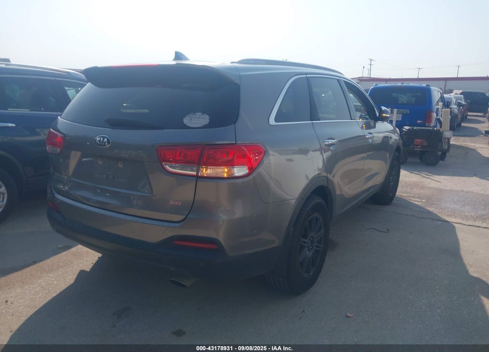 2018 KIA SORENTO VIN: 5XYPG4A3XJG405255