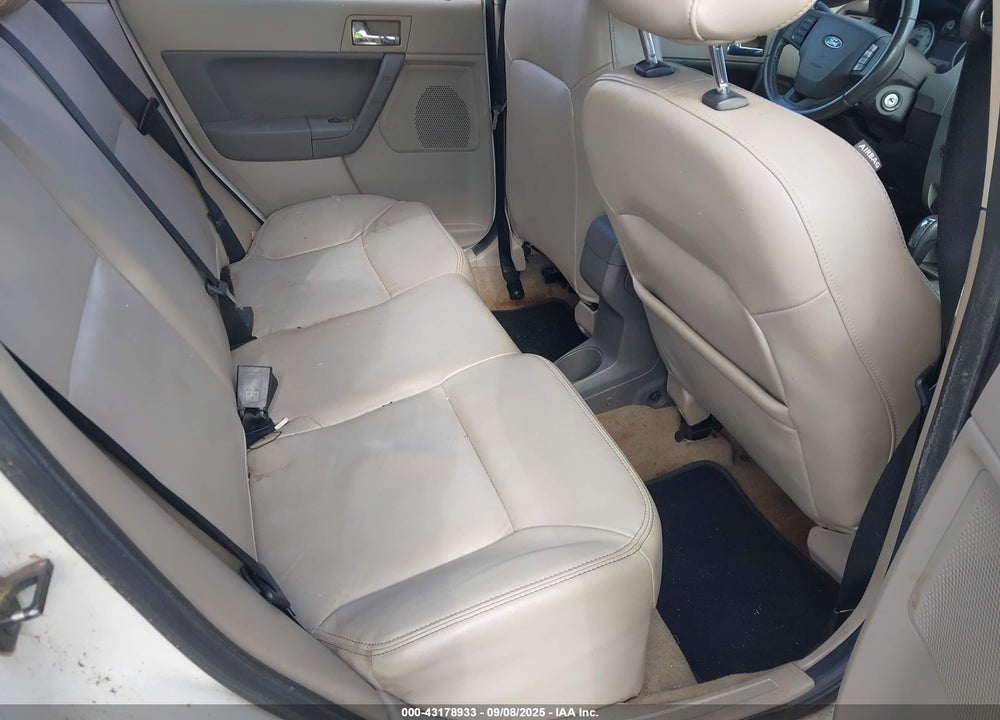 2010 FORD FOCUS VIN: 1FAHP3HN9AW211279