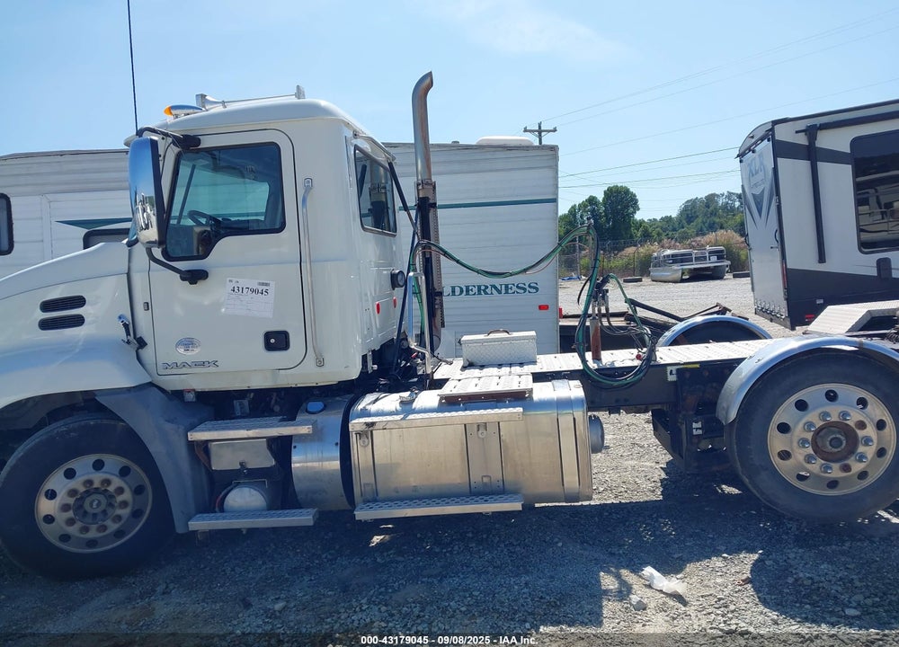 2016 MACK 600 CXU600 VIN: 1M1AW07Y7GM055952