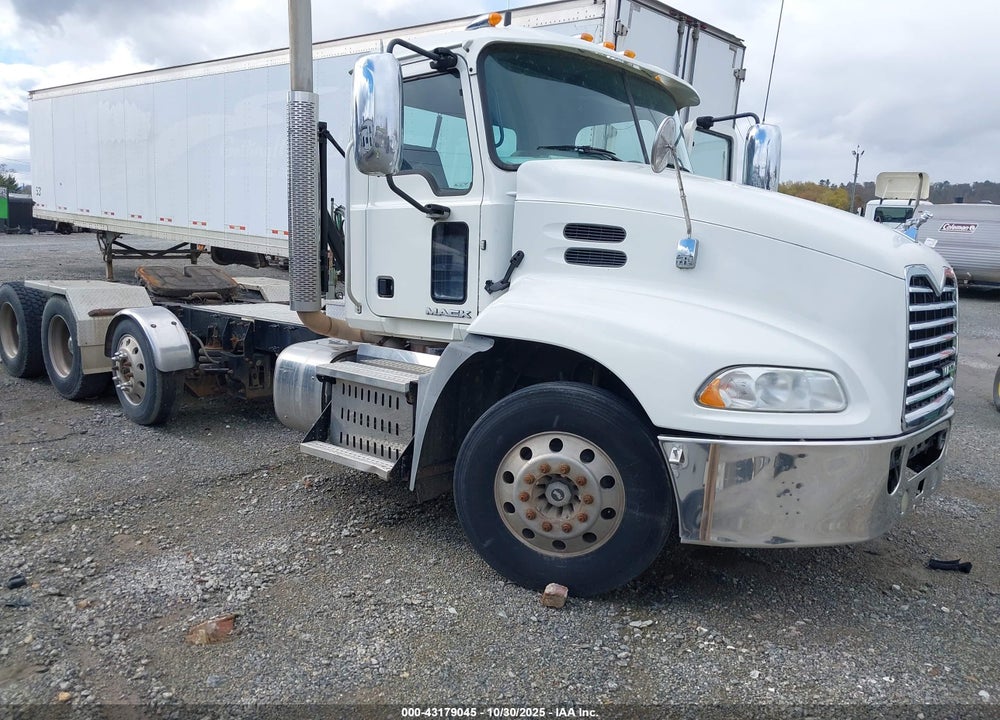 2016 MACK 600 CXU600 VIN: 1M1AW07Y7GM055952