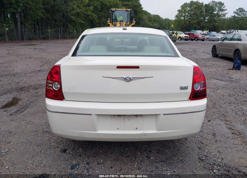 2010 CHRYSLER 300 VIN: 2C3CA5CV1AH136699
