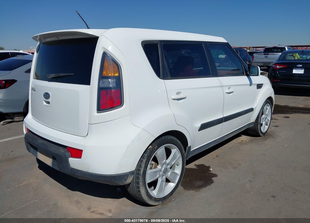 2011 KIA SOUL VIN: KNDJT2A29B7705123