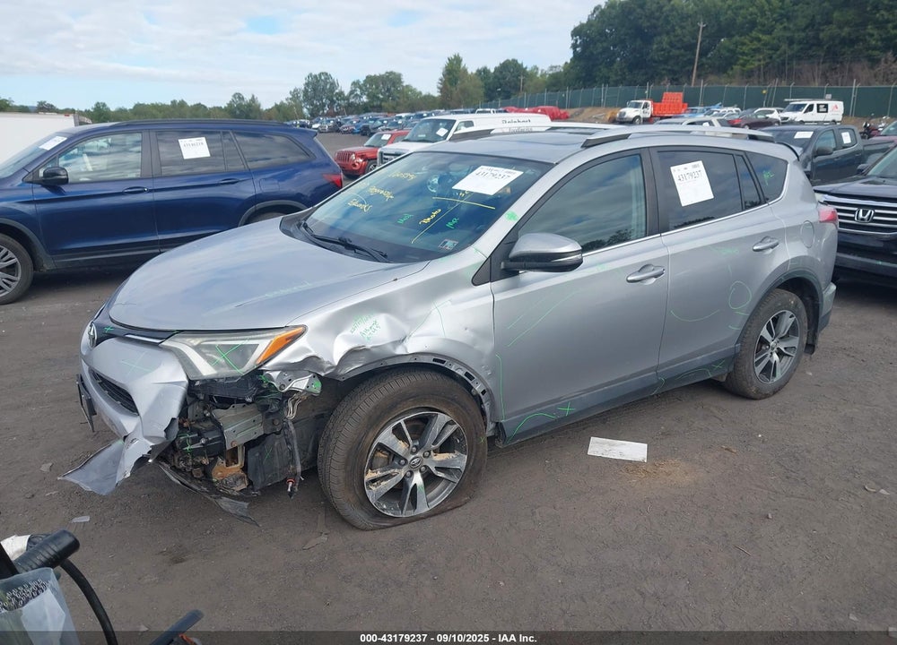2016 TOYOTA RAV4 VIN: 2T3RFREV1GW462958