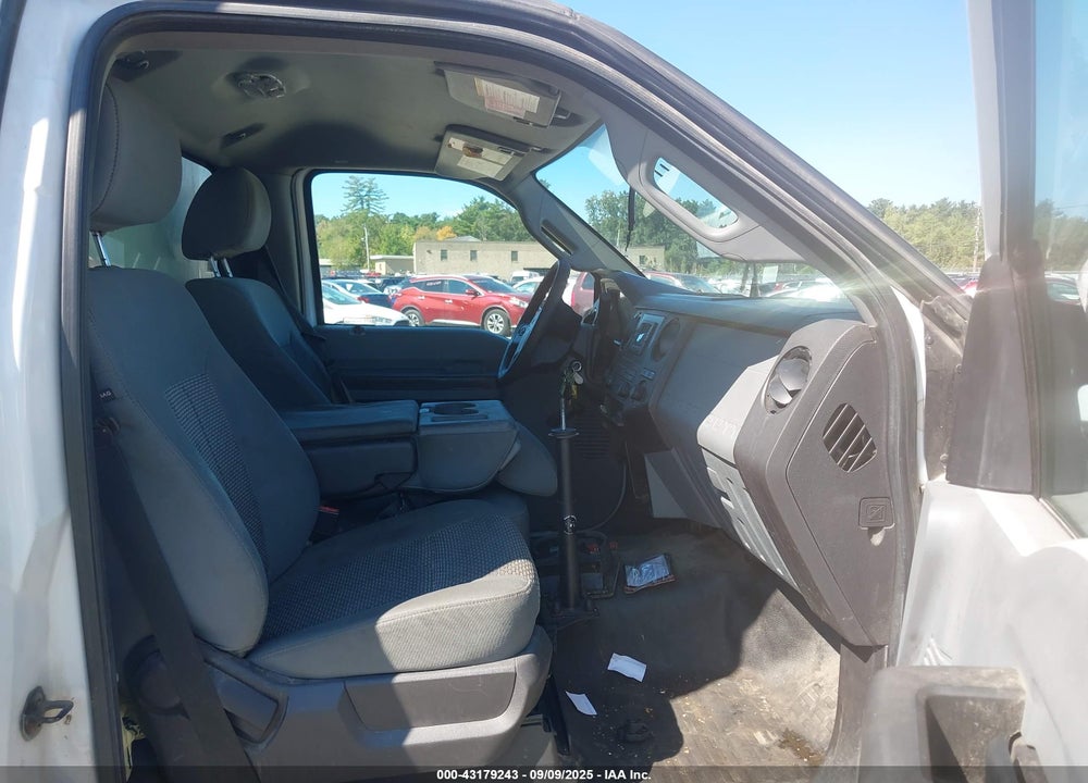 2015 FORD F-250 XL VIN: 1FDBF2B67FEA47585