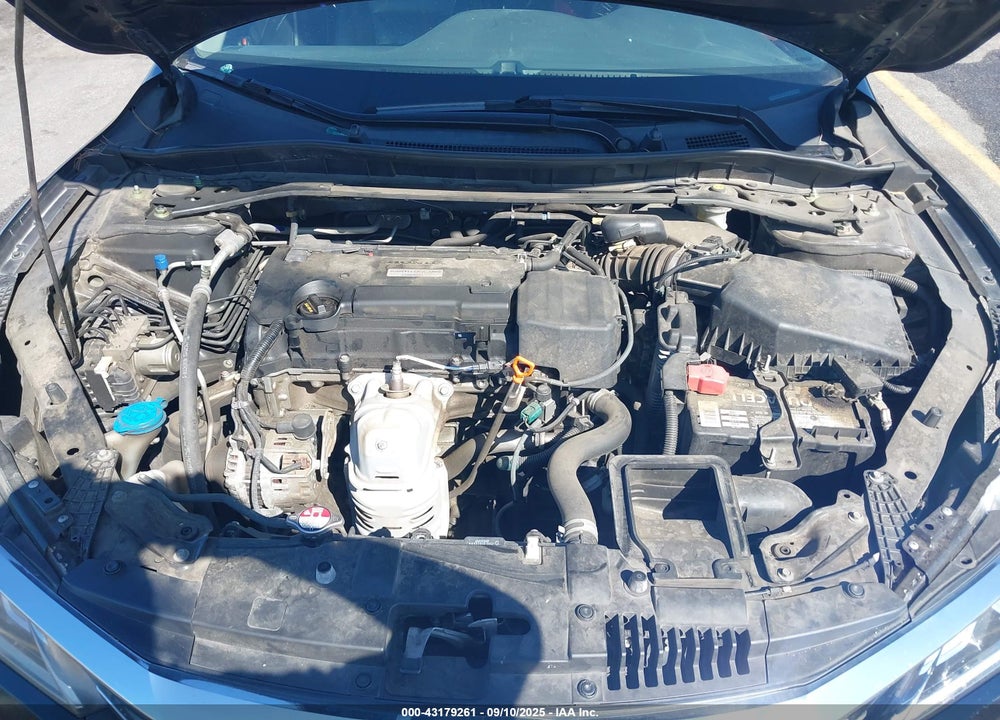 2016 HONDA ACCORD VIN: 1HGCR2F81GA176640