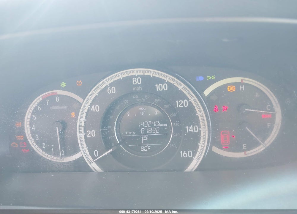 2016 HONDA ACCORD VIN: 1HGCR2F81GA176640