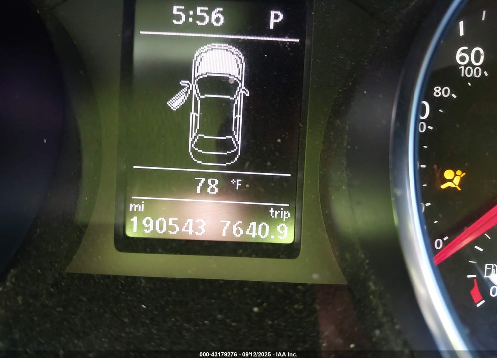 2016 VOLKSWAGEN PASSAT VIN: 1VWAT7A34GC037930