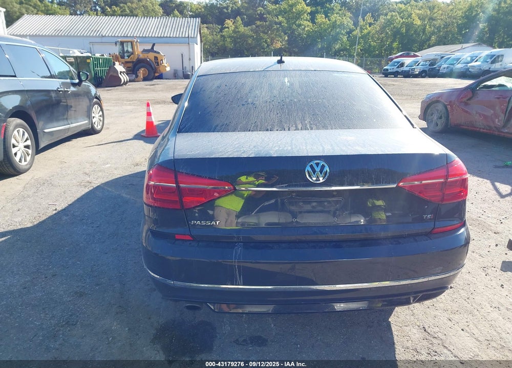 2016 VOLKSWAGEN PASSAT VIN: 1VWAT7A34GC037930
