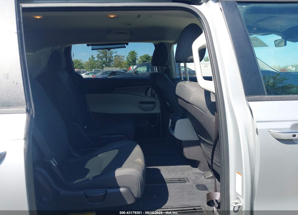 2022 KIA CARNIVAL MPV LX VIN: KNDNB4H32N6122787
