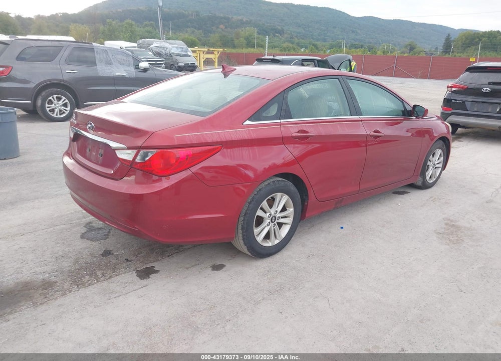 2011 HYUNDAI SONATA VIN: 5NPEB4AC2BH081993