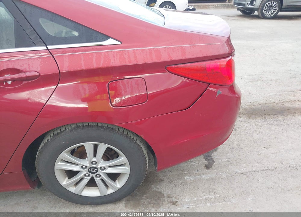 2011 HYUNDAI SONATA VIN: 5NPEB4AC2BH081993