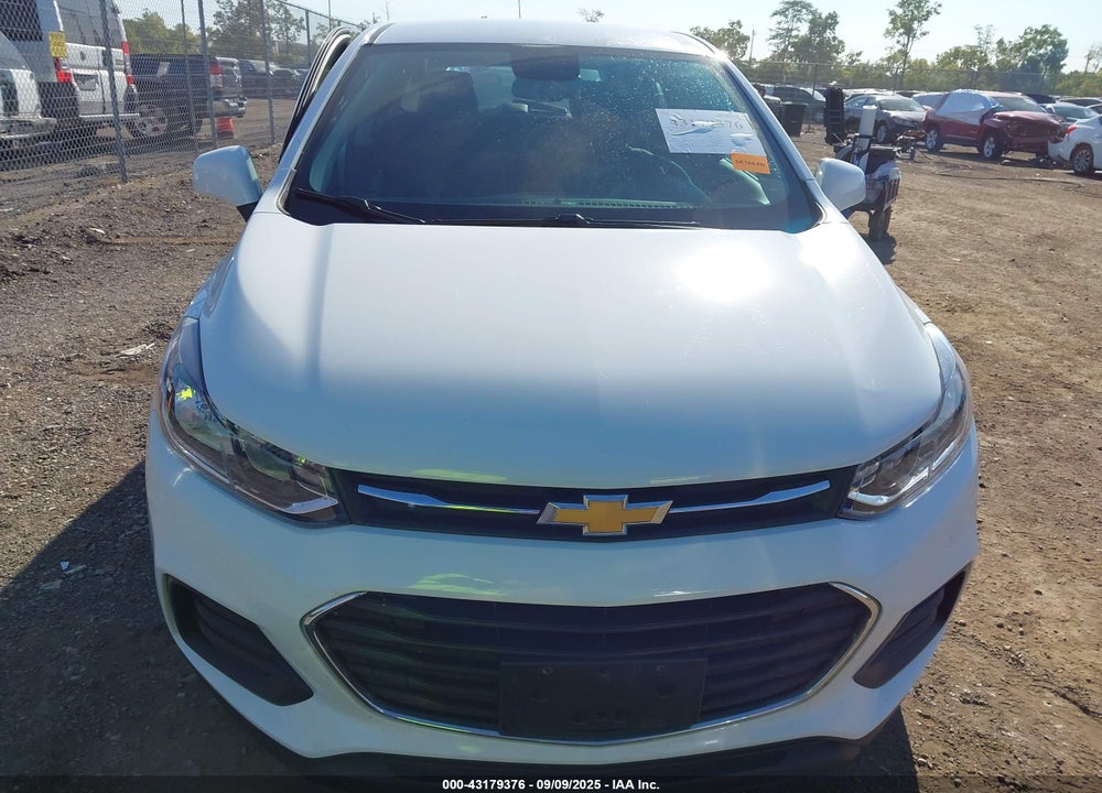 2018 CHEVROLET TRAX VIN: 3GNCJKSB4JL270042