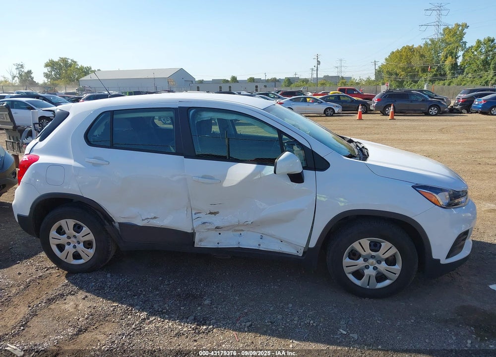 2018 CHEVROLET TRAX VIN: 3GNCJKSB4JL270042