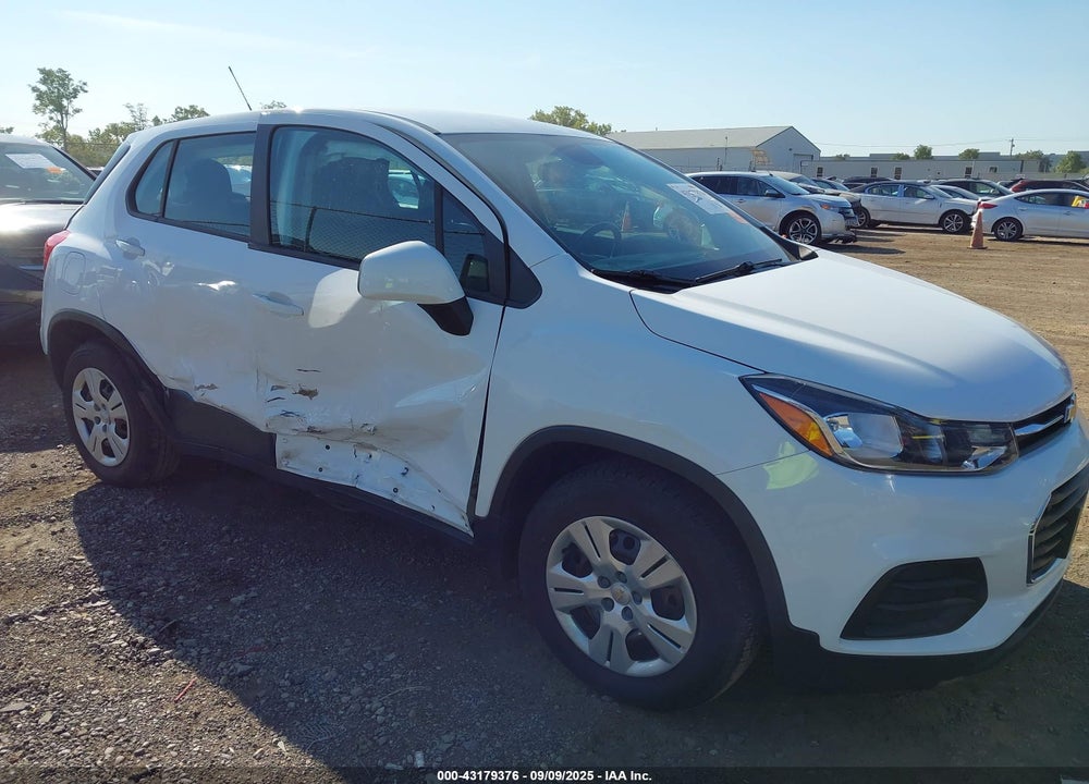 2018 CHEVROLET TRAX VIN: 3GNCJKSB4JL270042