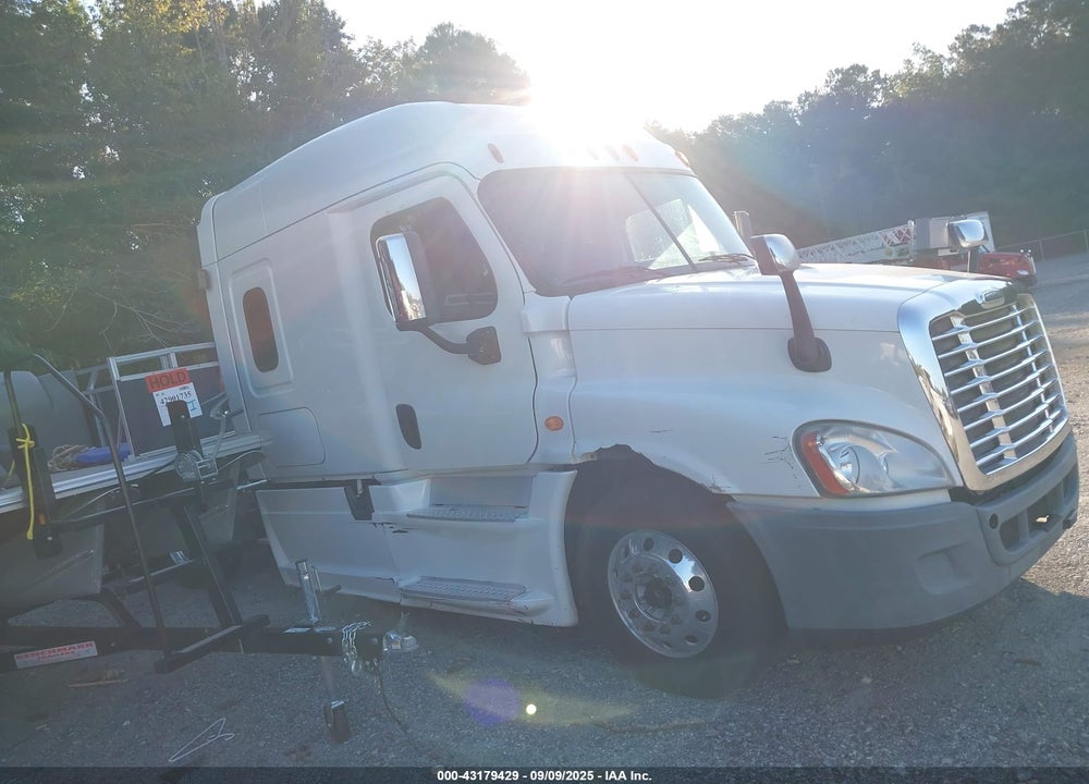 2014 FREIGHTLINER CASCADIA 125 VIN: 3AKJGLD60ESFM1846