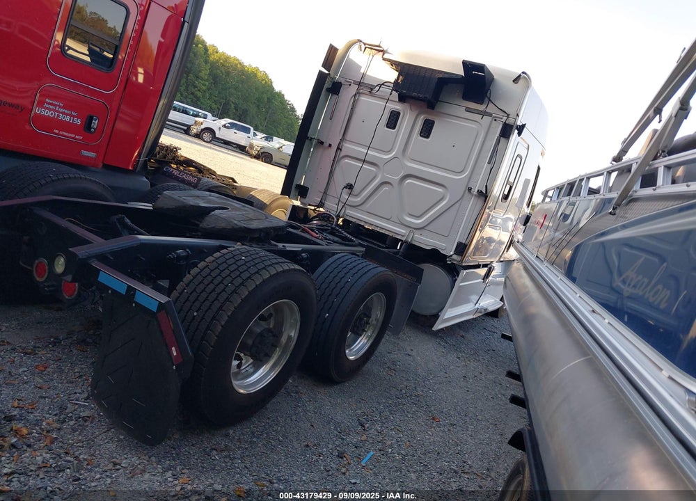 2014 FREIGHTLINER CASCADIA 125 VIN: 3AKJGLD60ESFM1846