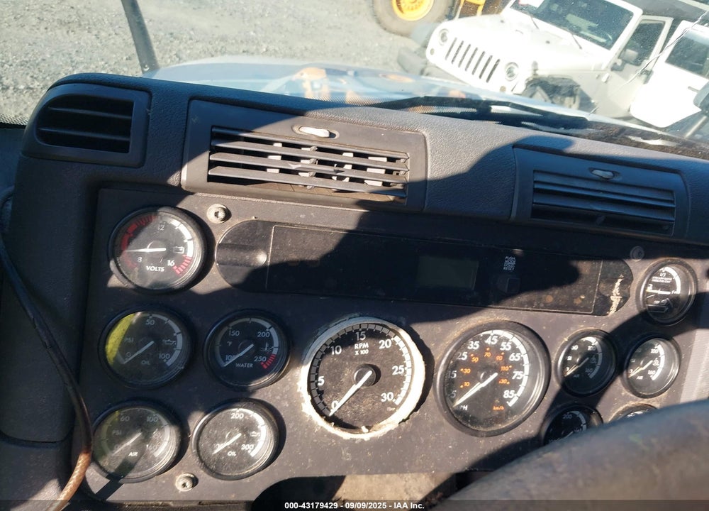 2014 FREIGHTLINER CASCADIA 125 VIN: 3AKJGLD60ESFM1846