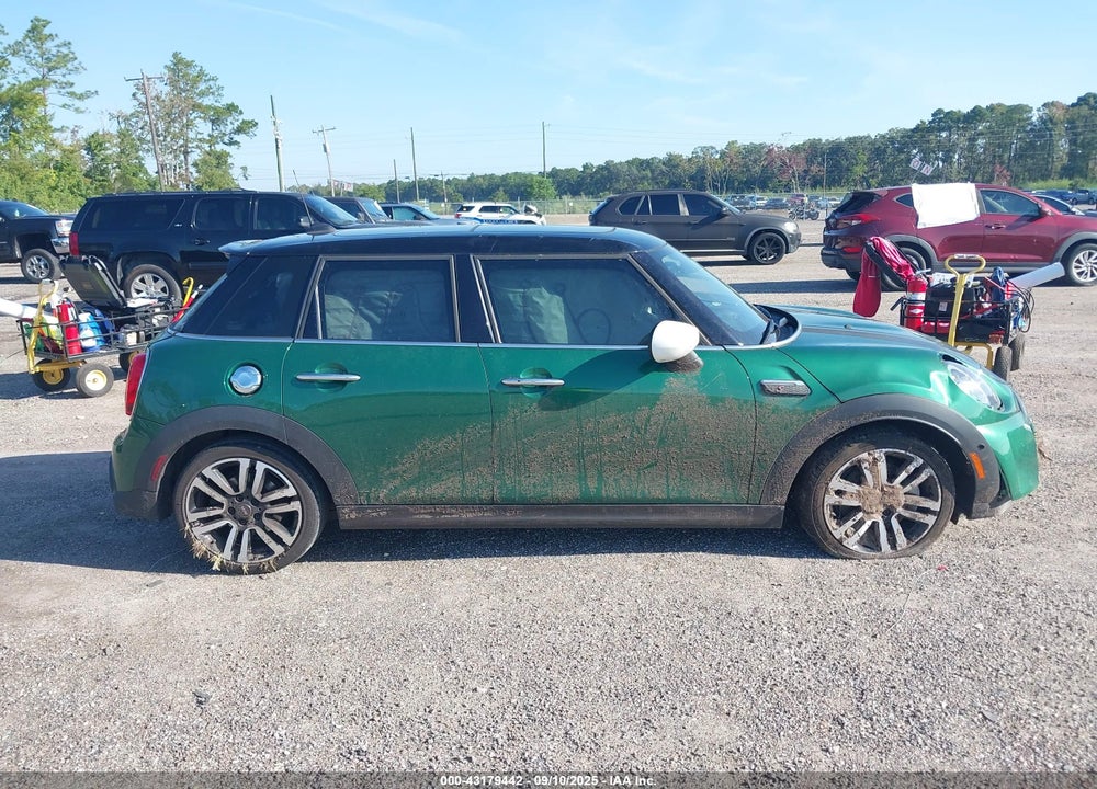 2022 MINI HARDTOP VIN: WMW53DK07N2P55172