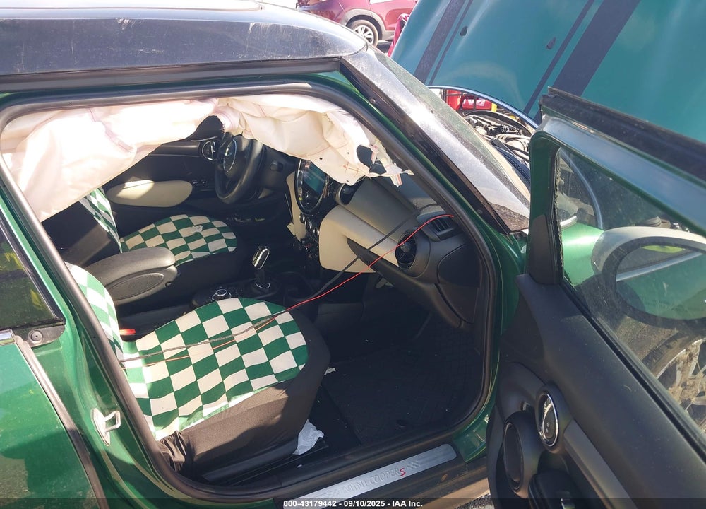2022 MINI HARDTOP VIN: WMW53DK07N2P55172