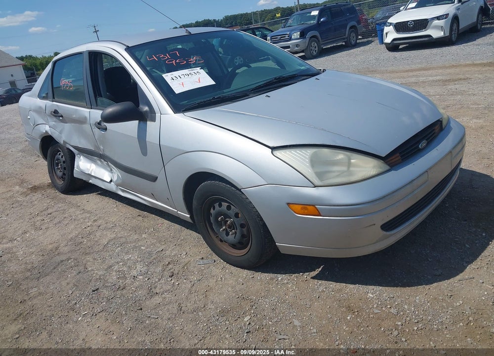 2000 FORD FOCUS LX VIN: 1FAFP33P8YW335263