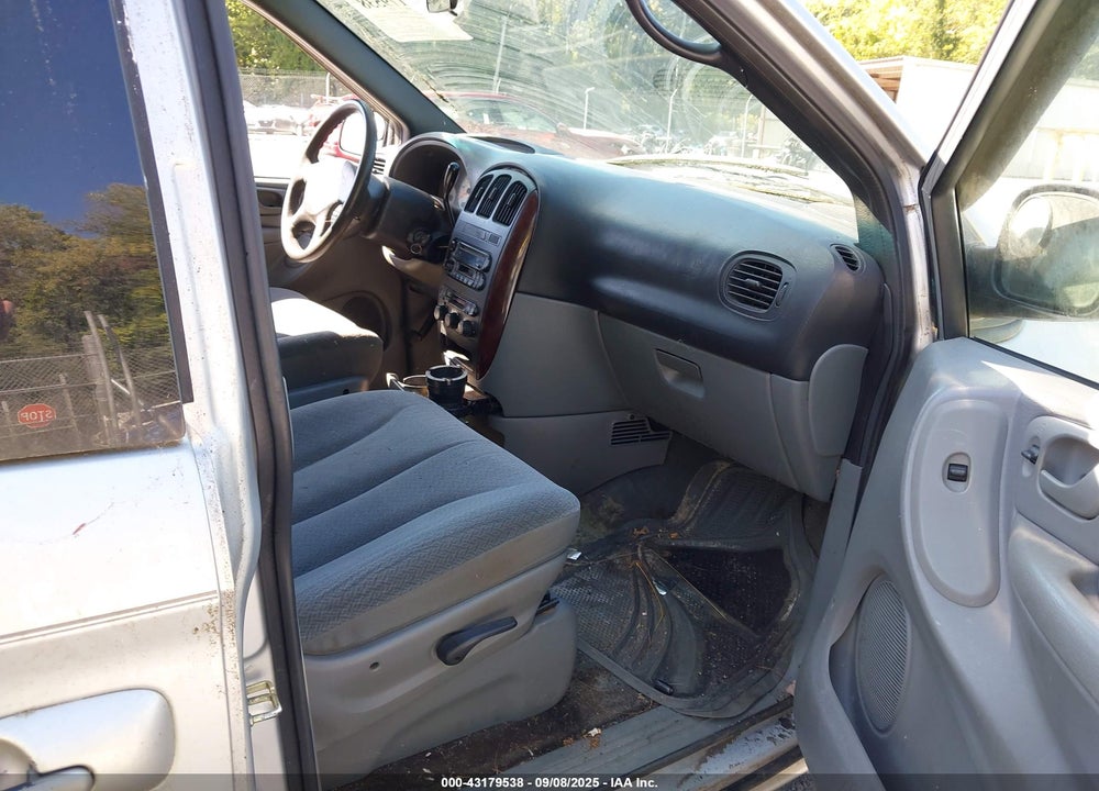 2004 CHRYSLER TOWN & COUNTRY LX VIN: 2C4GP44R64R596916