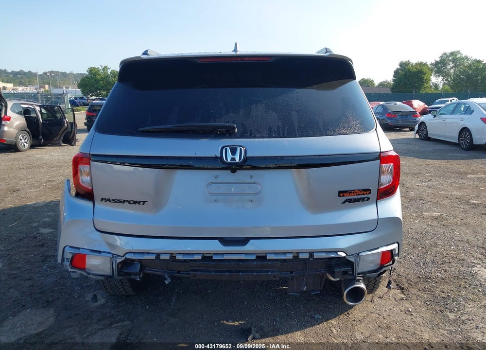 2024 HONDA PASSPORT VIN: 5FNYF8H63RB015048