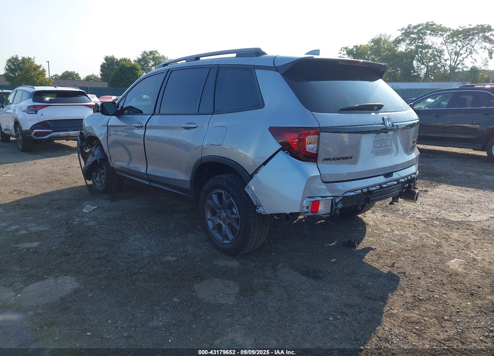 2024 HONDA PASSPORT VIN: 5FNYF8H63RB015048