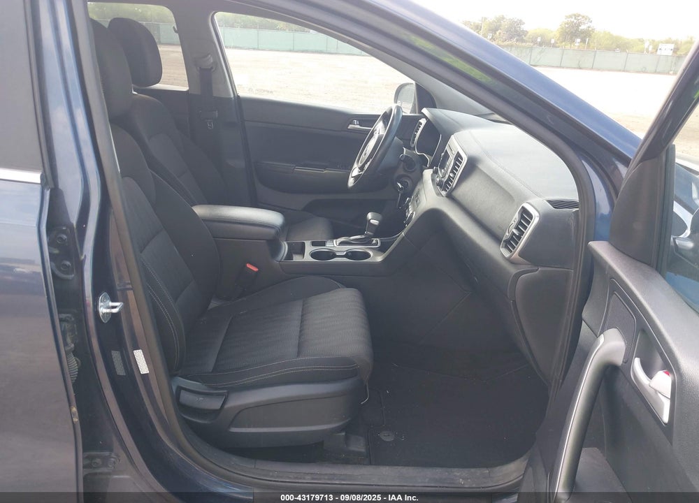 2017 KIA SPORTAGE VIN: KNDPMCAC7H7216122