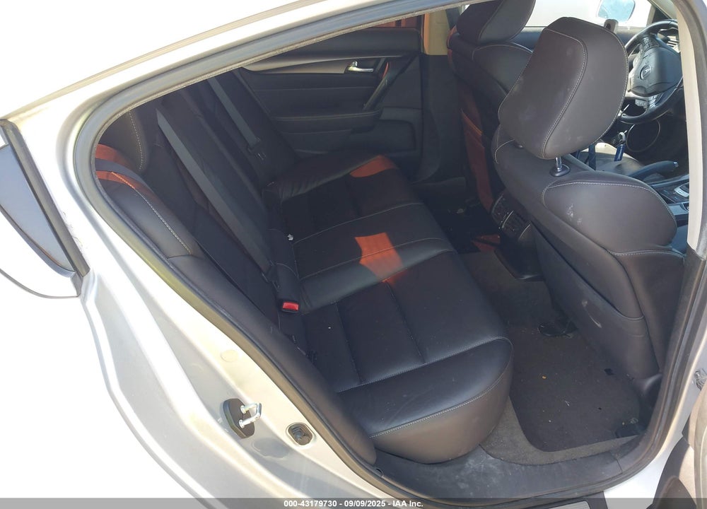 2013 ACURA TL VIN: 19UUA8F34DA018565