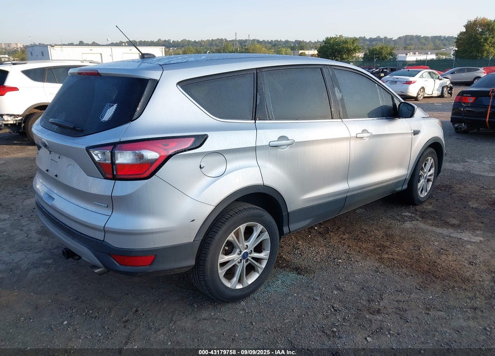 2017 FORD ESCAPE VIN: 1FMCU0GD4HUD03292