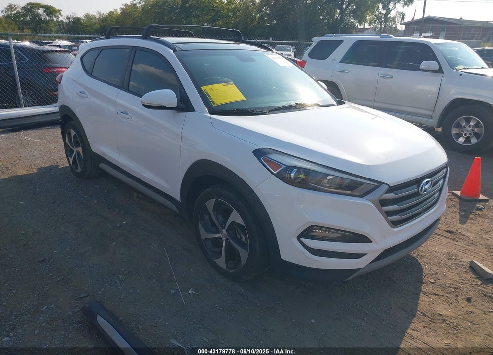 2017 HYUNDAI TUCSON VALUE VIN: KM8J33A25HU569617