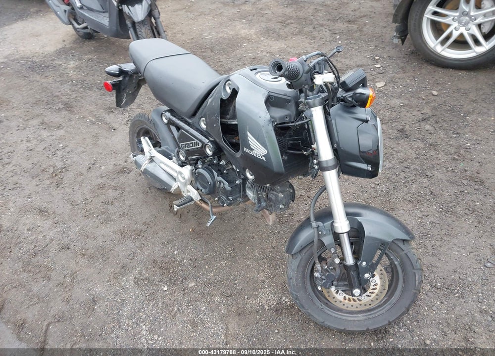 2023 HONDA GROM 125 VIN: MLHJC9210P5107758