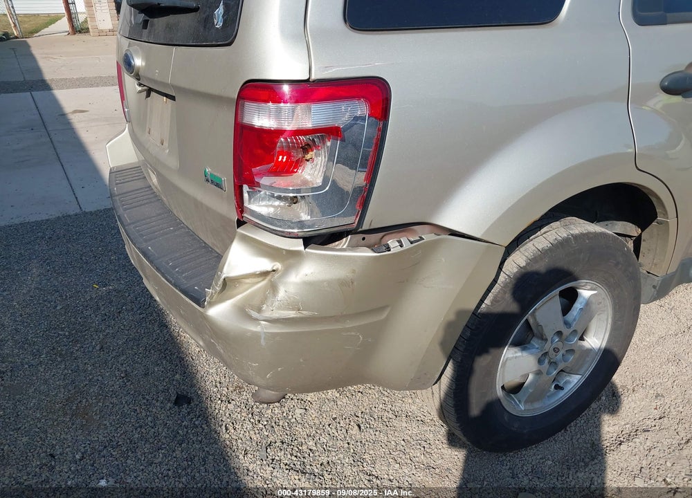 2010 FORD ESCAPE VIN: 1FMCU0DGXAKA11372