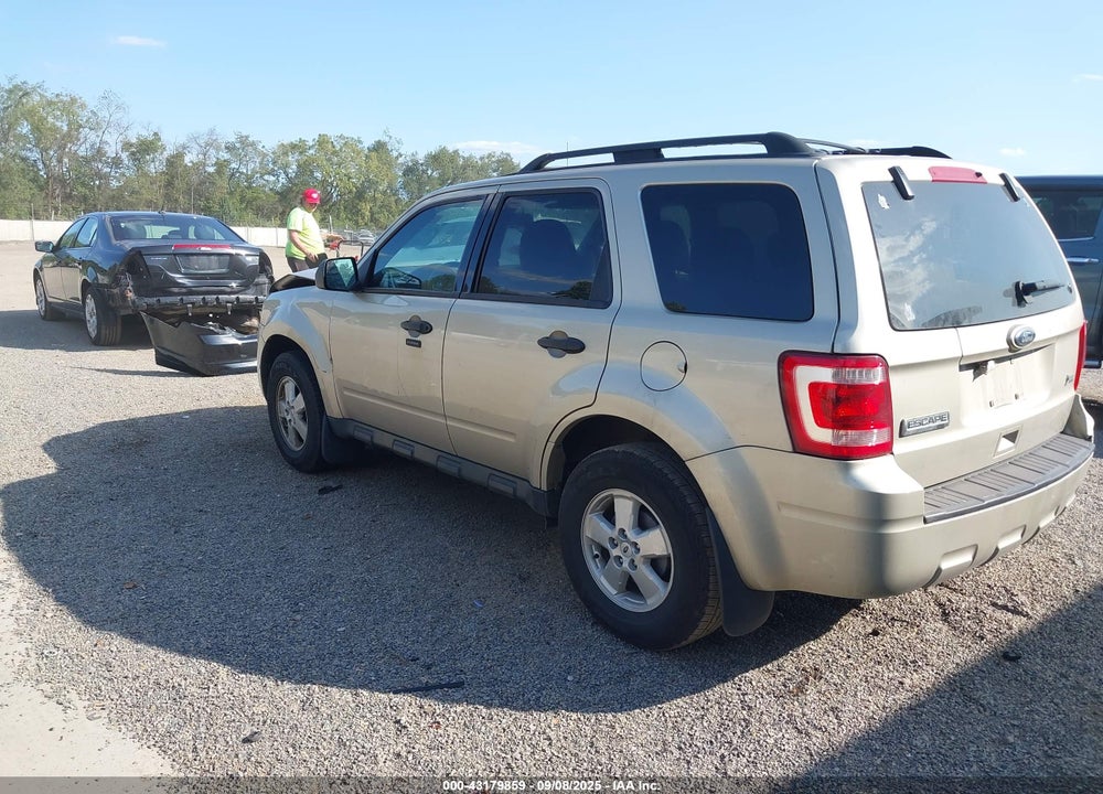2010 FORD ESCAPE VIN: 1FMCU0DGXAKA11372