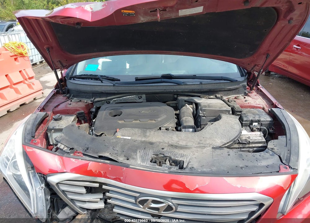 2015 HYUNDAI SONATA VIN: 5NPE24AF1FH138135