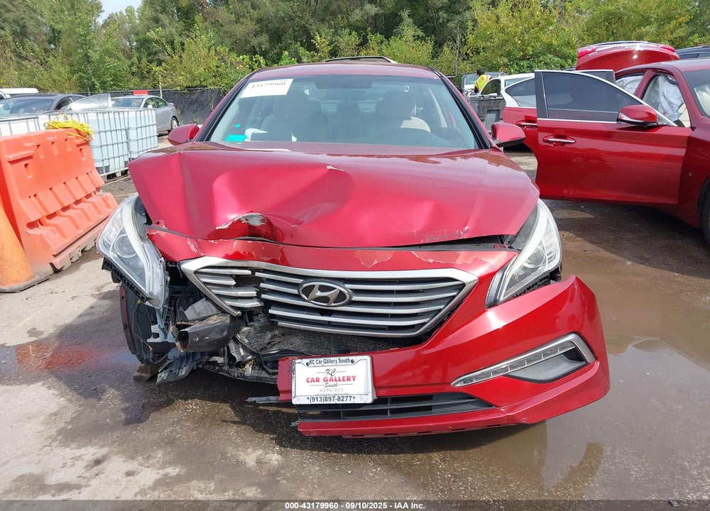2015 HYUNDAI SONATA VIN: 5NPE24AF1FH138135